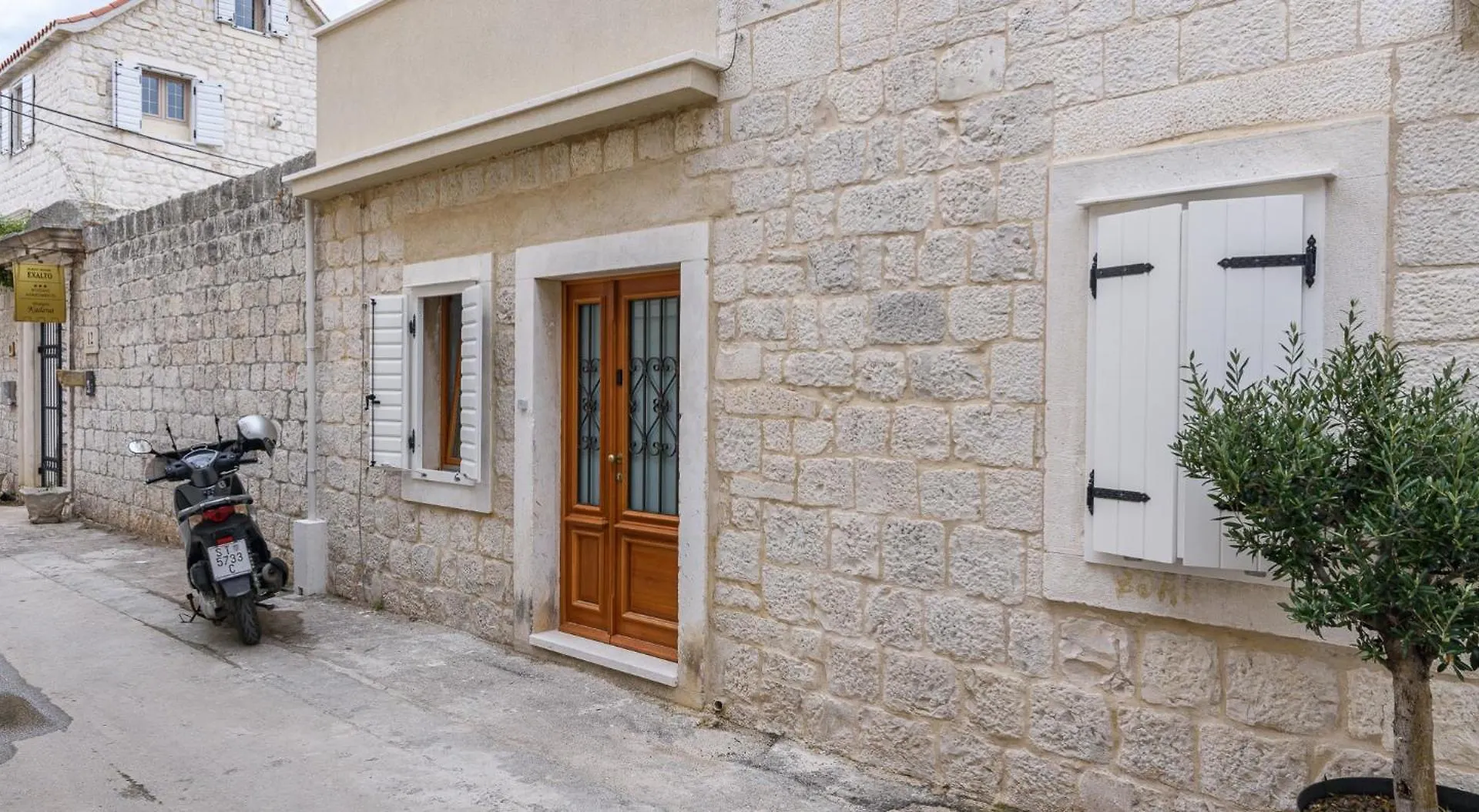 Oleander Trogir Suites
